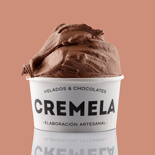 tarrina helado de chocolate cremela